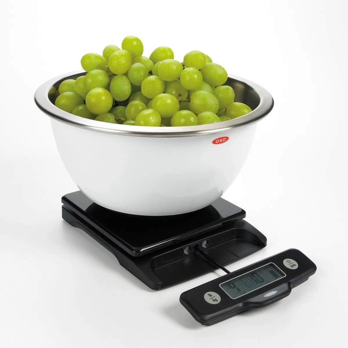 OXO Good Grips - Bilancia per alimenti con display estraibile, 2,3 kg, colore: Nero